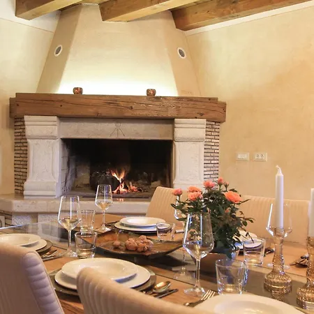 Holiday home Maria Tereza, Exquisite Villa, Massage Pool In A Gorgeous Garden