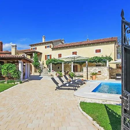 Maria Tereza, Exquisite Villa, Massage Pool In A Gorgeous Garden *