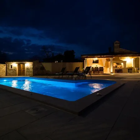 Maria Tereza, Exquisite Villa, Massage Pool In A Gorgeous Garden Tomisici