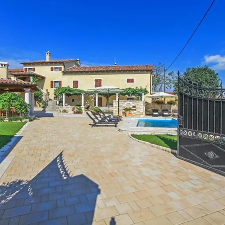 Maria Tereza, Exquisite Villa, Massage Pool In A Gorgeous Garden