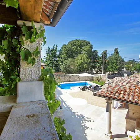 Holiday home Maria Tereza, Exquisite Villa, Massage Pool In A Gorgeous Garden *